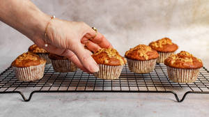 Apricot Toasted Muffins wallpaper — Pro Display XDR Wallpaper