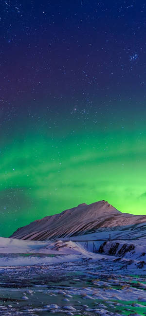 Aurora Borealis iPhone 11 Pro Max na wallpaper — iPhone Air Wallpaper