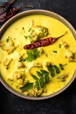 Authentic Yellow Curry with Fenugreek Leaves and Chili — Huawei MatePad Pro Max Wallpaper