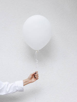Balloon in white aesthetic wallpaper — 3:4 Wallpaper