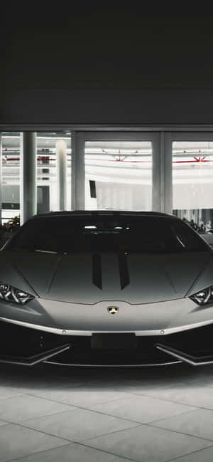Itim na Lamborghini Iphone — iPhone 17e Wallpaper