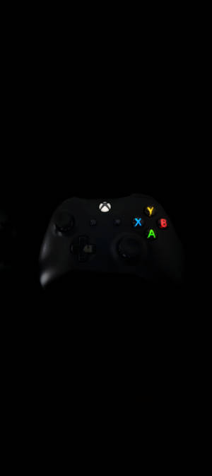 Black Xbox Controller 8K Phone — Pixel 10 Pro Fold Wallpaper