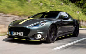 Caption: Aston Martin Rapide S – Isang Fusion ng Kapangyarihan at Luxury — Steam Deck OLED Wallpaper