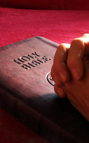 Katolikong Banal na Biblia — Honor Pad 20 Wallpaper