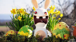 Rabbid mula sa Rayman na may makukulay na itlog ng Pasko para sa Pasko ng Pagkabuhay, wallpaper ng Pasko — iMac Wallpaper