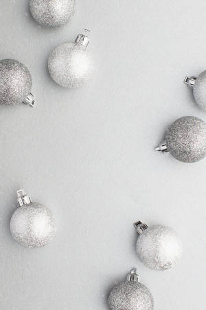 Christmas Aesthetic Silver Balls wallpaper — 2:3 Wallpaper