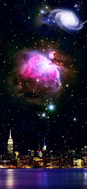 Cosmos sa Itaas ng NYC wallpaper — iPhone 13 Mini Wallpaper
