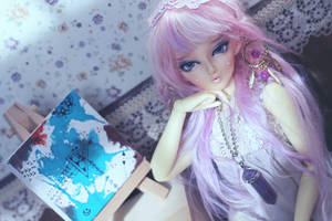 Cute na Barbie Doll na may Lavender na Buhok — Pastel purple GIF Wallpaper