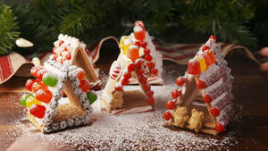 Delish Kids Mini Gingerbread House wallpaper — Chromebook Wallpaper