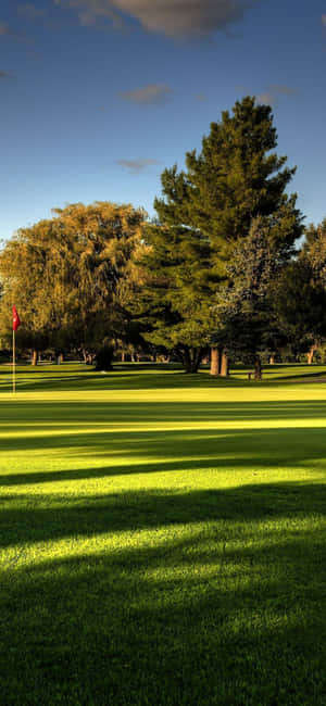 Iphone X Golf Course Background — iPhone 17 Pro Max Wallpaper