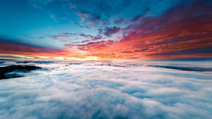 Wallpaper of colorful horizon clouds. — Dawn Wallpaper