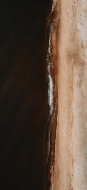 Brown And White — iPhone 15 Pro Max Wallpaper