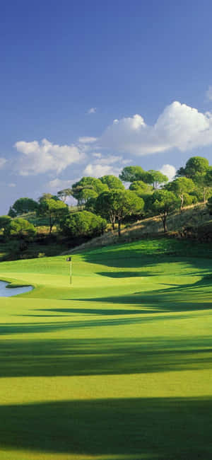Iphone X Golf Course Background — iPhone 16 Pro Wallpaper