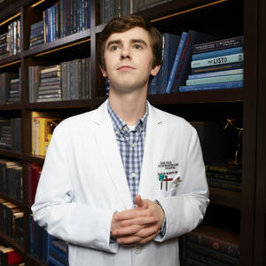 Freddie Highmore Bilang Dr. Shaun wallpaper — Huawei nova Flip Wallpaper