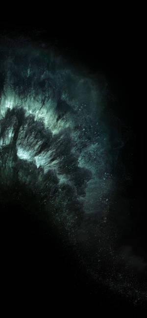 Maitim iPhone 11 wallpaper na may usok-tulad na ibabaw.