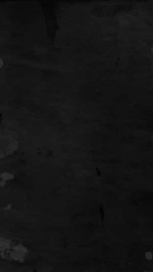 Handa nang tuklasin ang hindi alam kasama ang naka-istilong Dark Phone.