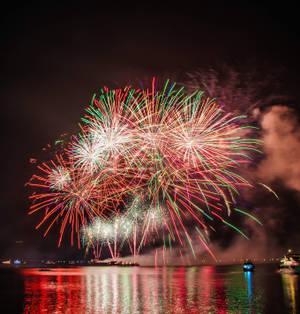 High Resolution Christmas Fireworks — Pixel 10 Pro Fold Wallpaper