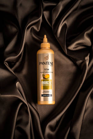 Pantene sa Kayumangging Tela para sa iPad Pro