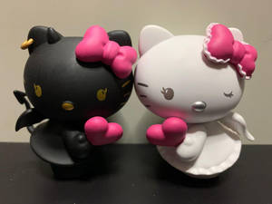 Itim at puti na Hello Kitty Halloween wallpaper