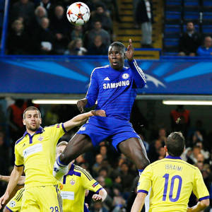Kurt Zouma Halos Header — 1:1 Wallpaper