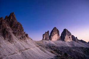 Wallpaper ng maaliwalas na langit Dolomites