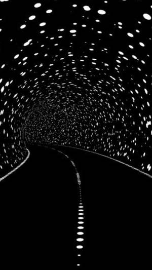 Madilim na Tunnel na may Trippy na Daan