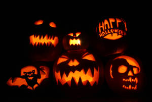 Mga Cute na Aesthetic na Halloween na May Ilaw na Kalabasa — Cute aesthetic halloween Wallpaper