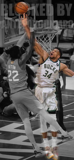 Milwaukee Bucks versus Phoenix Suns wallpaper — iPhone 16 Wallpaper