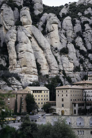 Montserrat White Boulders — Huawei MatePad Edge Wallpaper