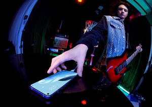 Musician Man’s Oppo Smartphone