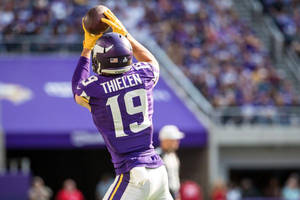 Napakagandang Salo ni Adam Thielen