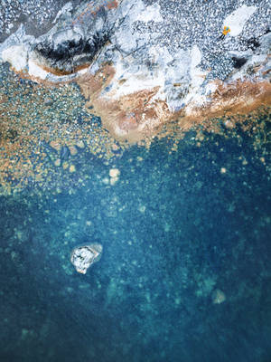 Background ng Nature Stone para sa iPad wallpaper