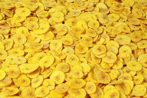 Pile Ng Banana Chips wallpaper — 3:2 Wallpaper