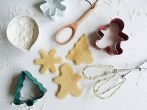 Raw gingerbread cookies wallpaper — 4:3 Wallpaper