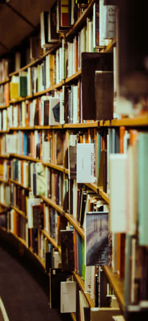 Books Iphone [wallpaper] — iPhone 16e Wallpaper