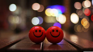Pulang Masayang Stress Ball wallpaper — iMac Wallpaper