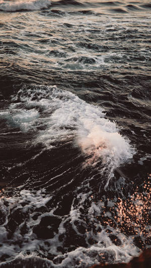 Redmi 4k Nagbabagsak na Alon — Redmi Wallpaper