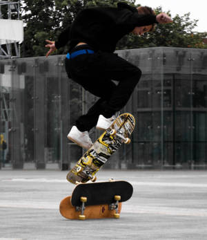 Ollie Trick Sa Skateboard wallpaper. — Tecno Phantom V Fold2 Wallpaper