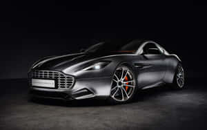 Makinis at Makapangyarihang Aston Martin Vanquish — MacBook Pro M1 Wallpaper
