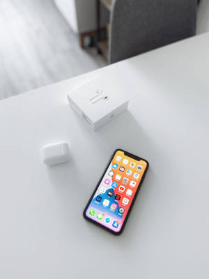 Sleek at Stylish na iPhone 11 sa Aksyon