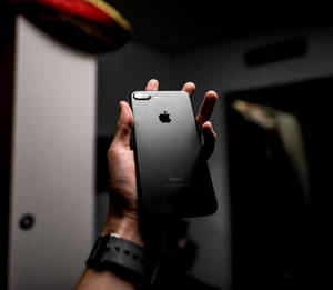 shallow focus photography ng black iPhone 7 Plus