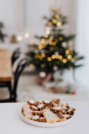 Sprinkled Christmas cookies wallpaper — Winter Wallpaper