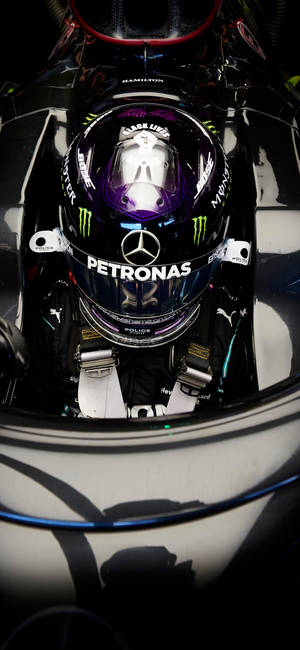 Mercedes F1 Iphone — iPhone 16 Pro Wallpaper