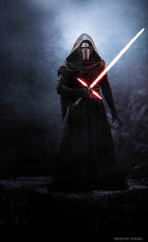 Kylo Ren na mataas na kahawig kay Darth Vader sa isang Sith apparel wallpaper. — Galaxy Tab S9 Wallpaper