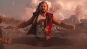 Thor Love And Thunder epikong paghati wallpaper — Thor love and thunder GIF Wallpaper
