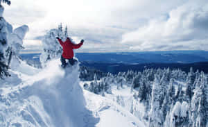 Kapana-panang Winter Sports sa Nagyeyelong Bundok — MacBook Pro 13 Wallpaper