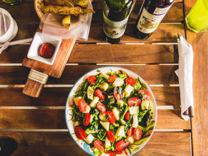 Tomato And Cheese Salad wallpaper — 4:3 Wallpaper