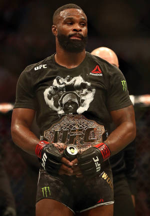 Tyron Woodley na may UFC Belt wallpaper
