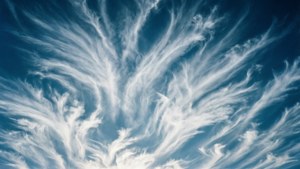 Abstraktong kalangitan na may mga cirrus cloud na parang brush stroke. — Tanawin ng langit Wallpaper