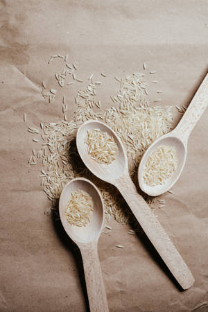Iba't ibang Klase ng Raw Rice sa Tatlong Kutsara — Huawei MatePad Edge Wallpaper